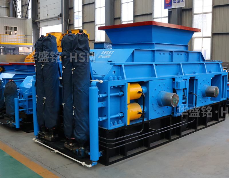 時(shí)產(chǎn)200噸以上的1212型對(duì)輥制砂機(jī)報(bào)價(jià)是多少？